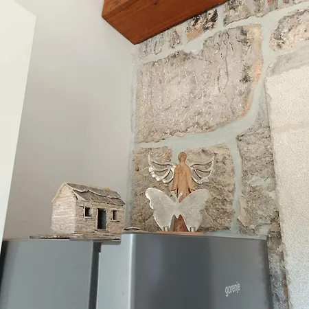 Nada * Rogoznica (Sibenik-Knin)