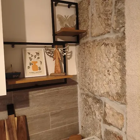 Nada Rogoznica (Sibenik-Knin)