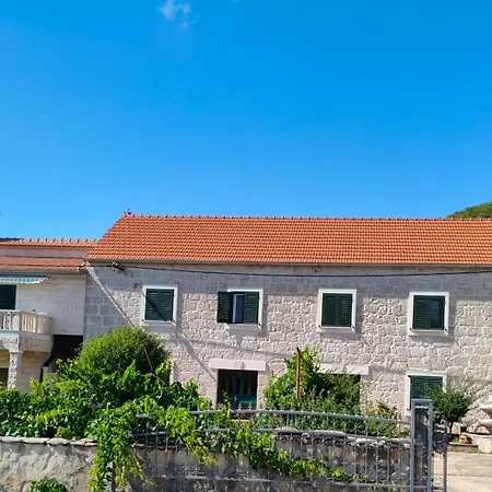Nada Apartment *