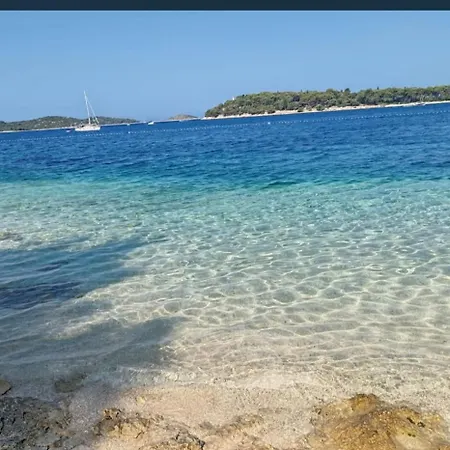 Nada * Rogoznica (Sibenik-Knin)