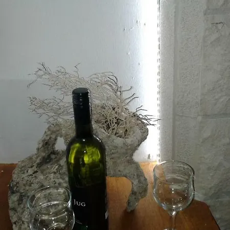 Nada Rogoznica (Sibenik-Knin)