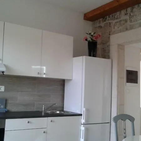 Nada Rogoznica (Sibenik-Knin)