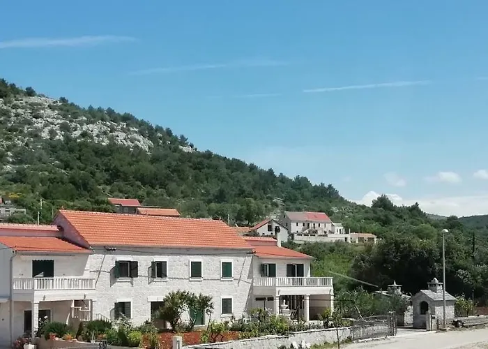 Apartman Nada Rogoznica